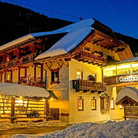 Zum Hotel Weissensee